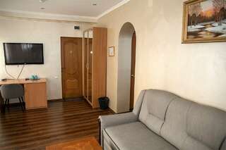 Гостиница Чайка Кимры Люкс (Вид на Волгу)-4